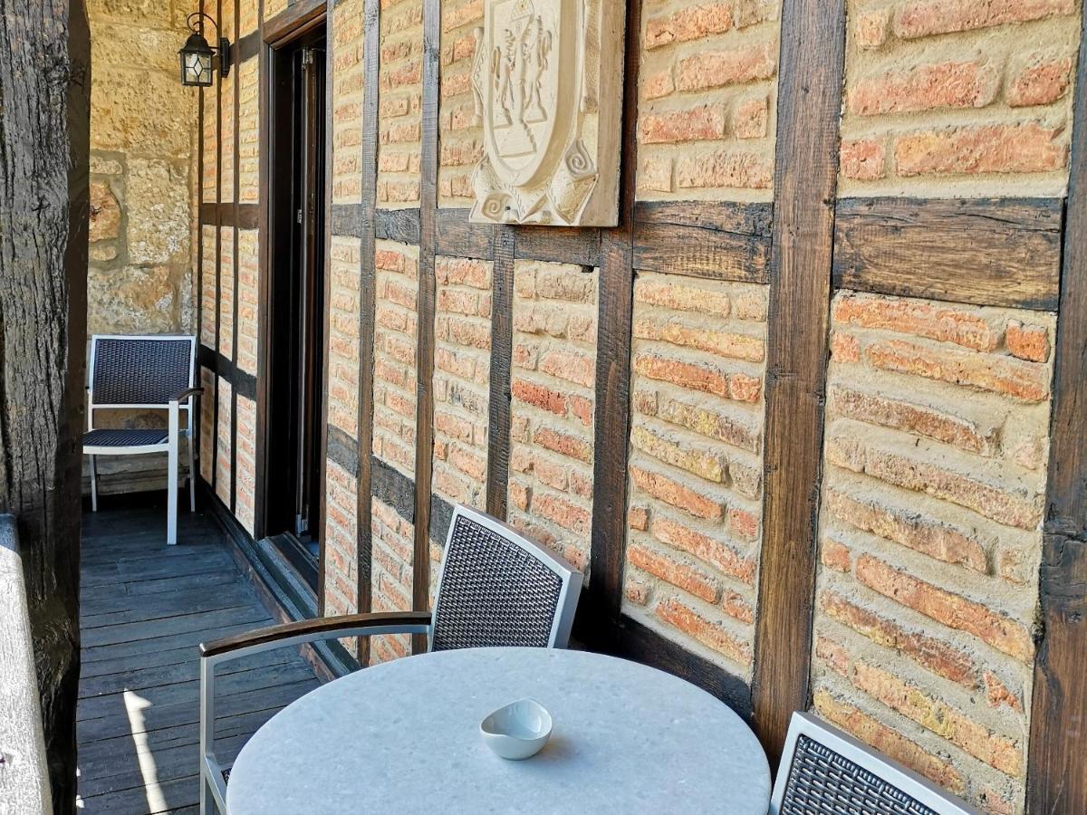 Akla Suites Con Jacuzzi Santillana Santillana del Mar Exterior photo